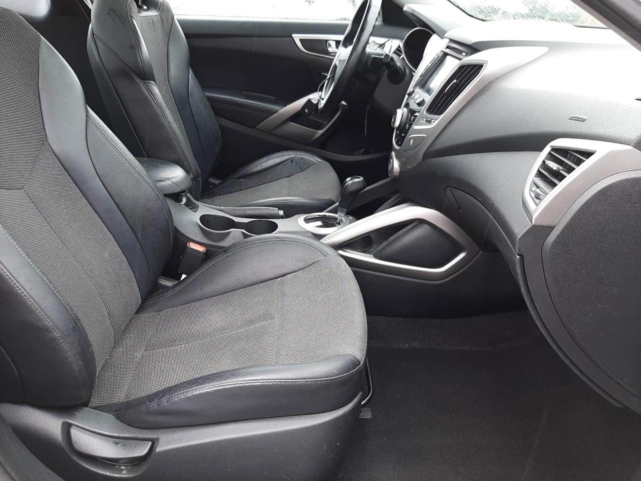 Photo 5 from auction – 2013 HYUNDAI VELOSTER with VIN KMHTC6AD6DU161519