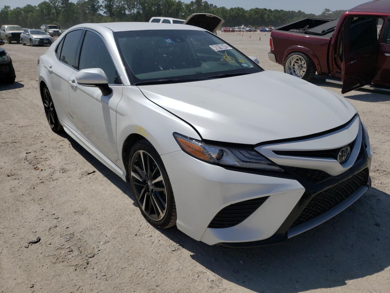 Photo 1 from auction – 2019 TOYOTA CAMRY XSE with VIN 4T1B61HK2KU791237