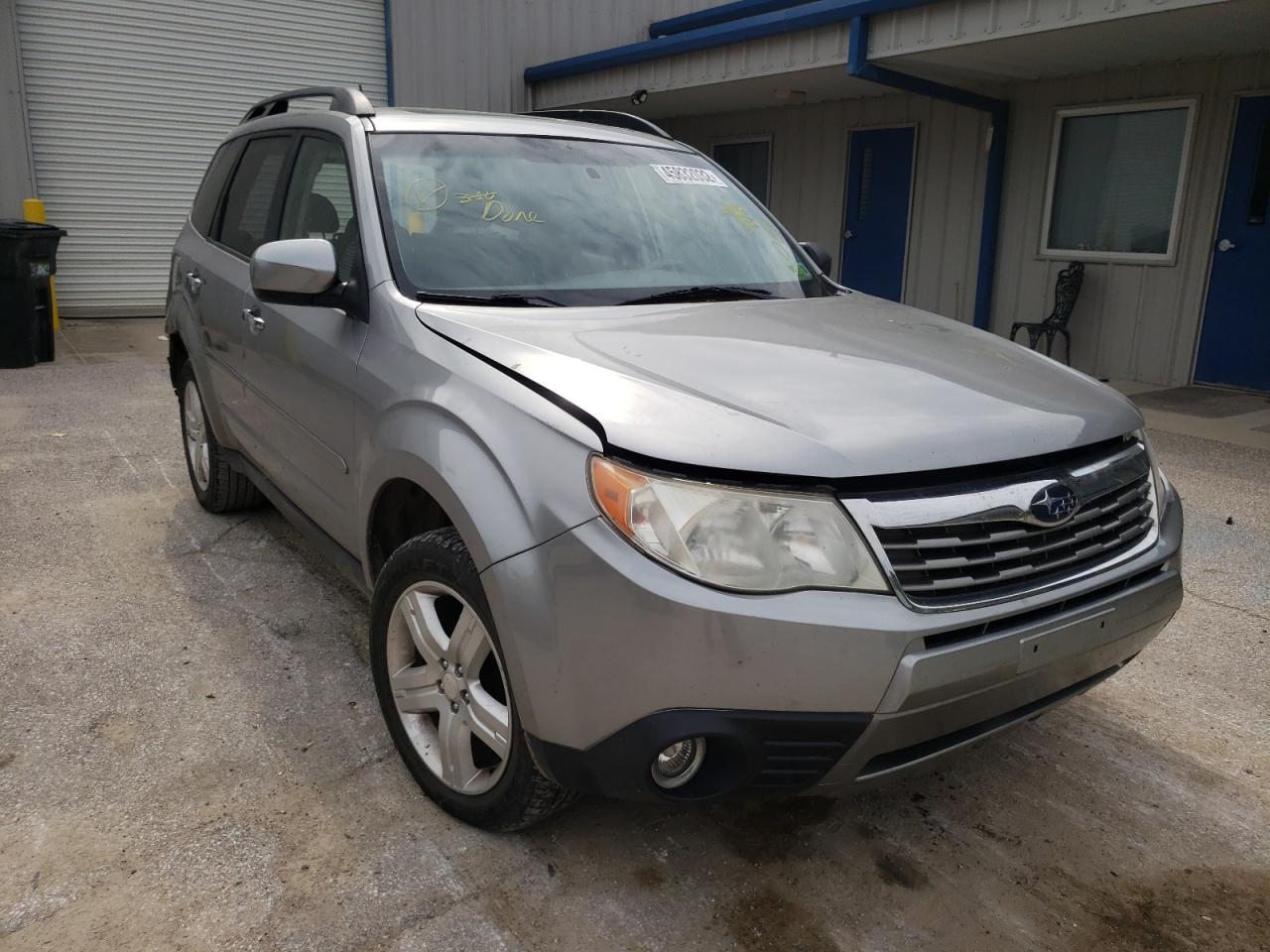 SUBARU FORESTER 2 2009 with VIN JF2SH64609H738402 - Photo from auction