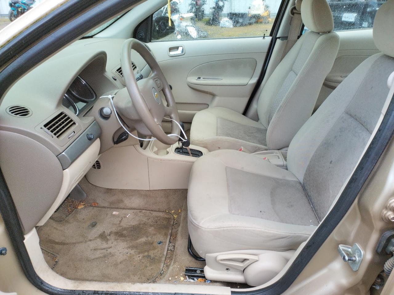 Photo 5 from auction – 2005 CHEVROLET COBALT with VIN 1G1AK52F357668296