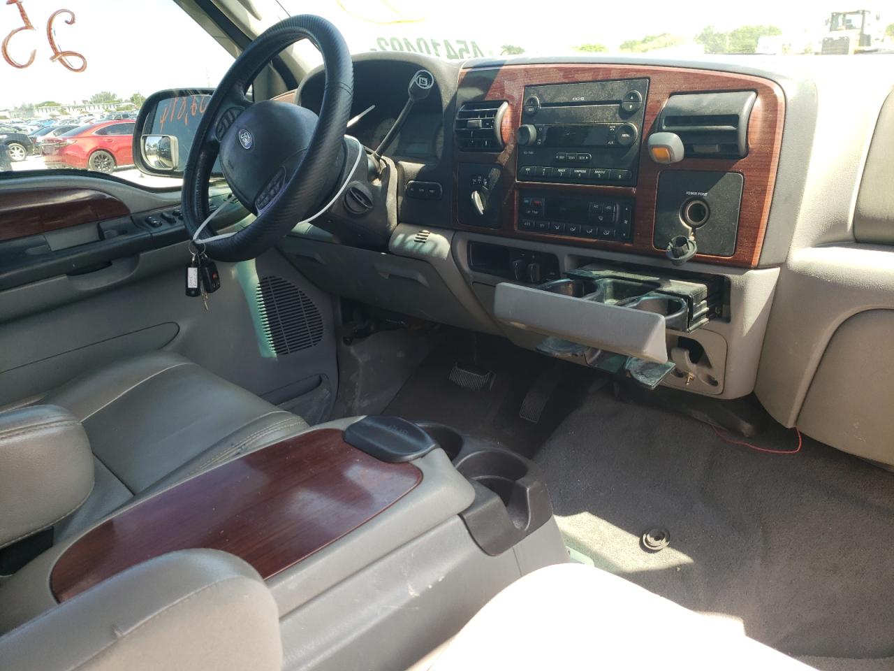 Photo 9 from auction – 2005 FORD F250 SUPER with VIN 1FTSW21565EC36157