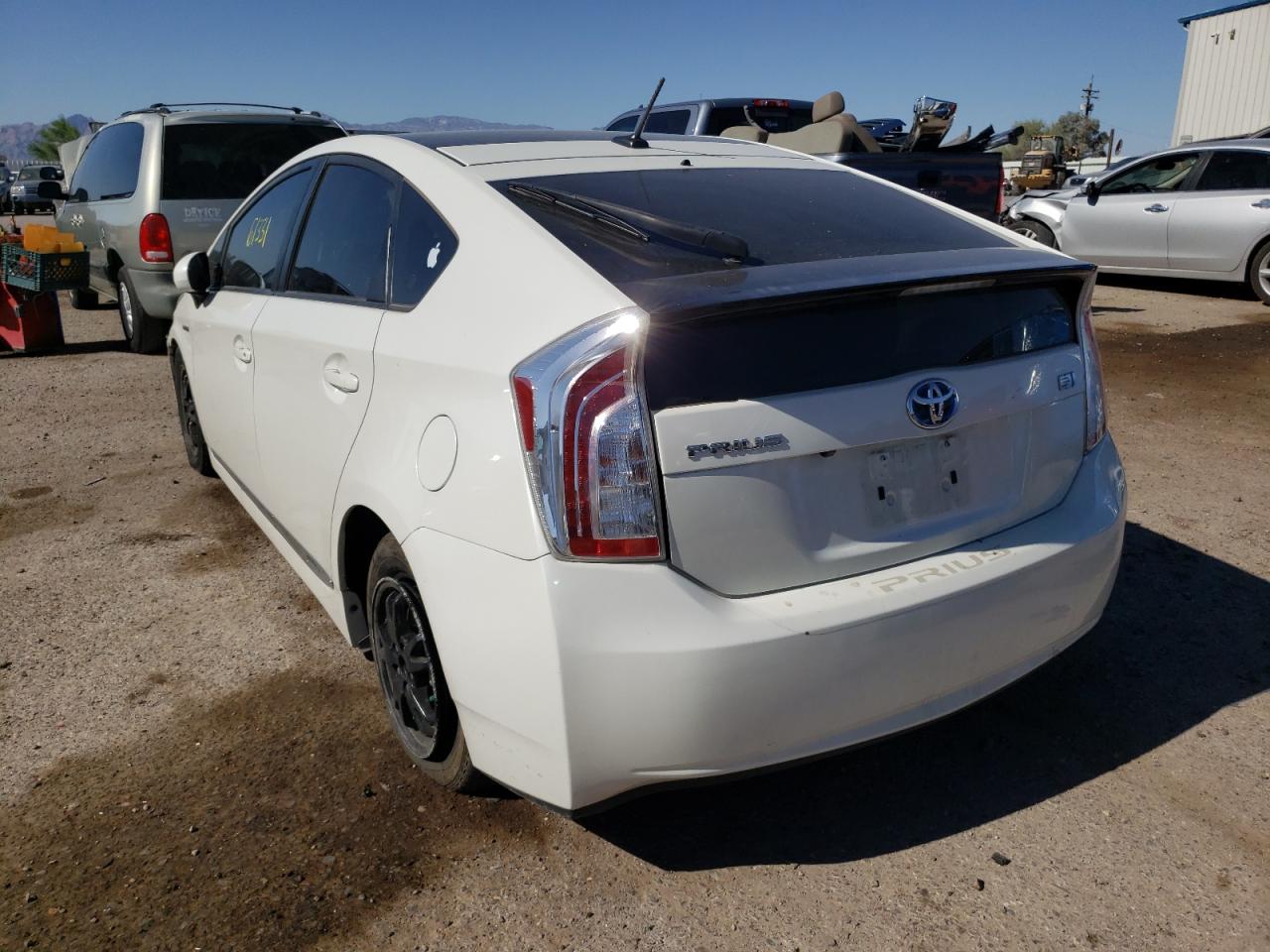 Photo 3 from auction – 2014 TOYOTA PRIUS with VIN JTDKN3DU7E1826984