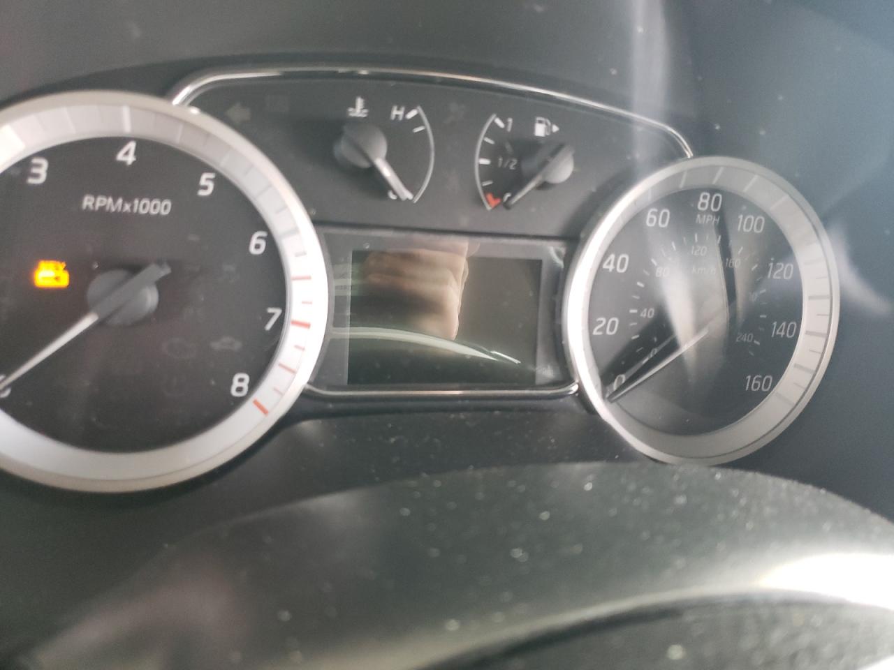 Photo 8 from auction – 2015 NISSAN SENTRA S with VIN 3N1AB7AP8FY373453