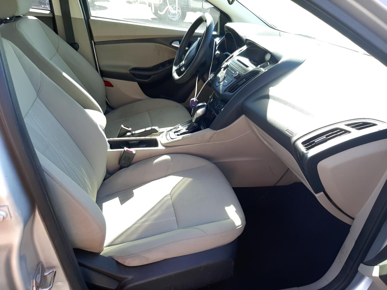 Photo 5 from auction – 2015 FORD FOCUS SE with VIN 1FADP3F29FL243309