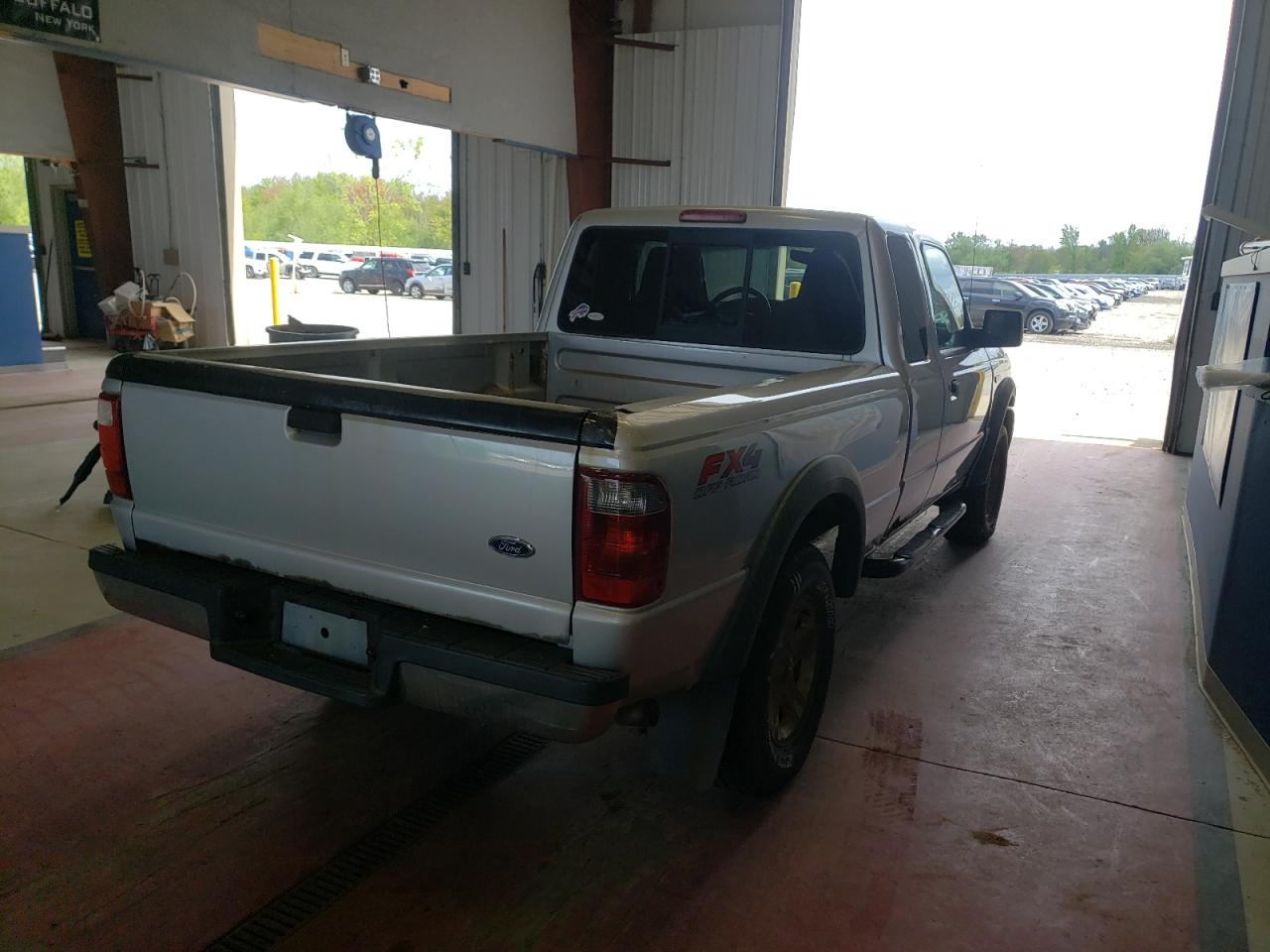 Photo 4 from auction – 2005 FORD RANGER SUP with VIN 1FTZR45E35PA49104