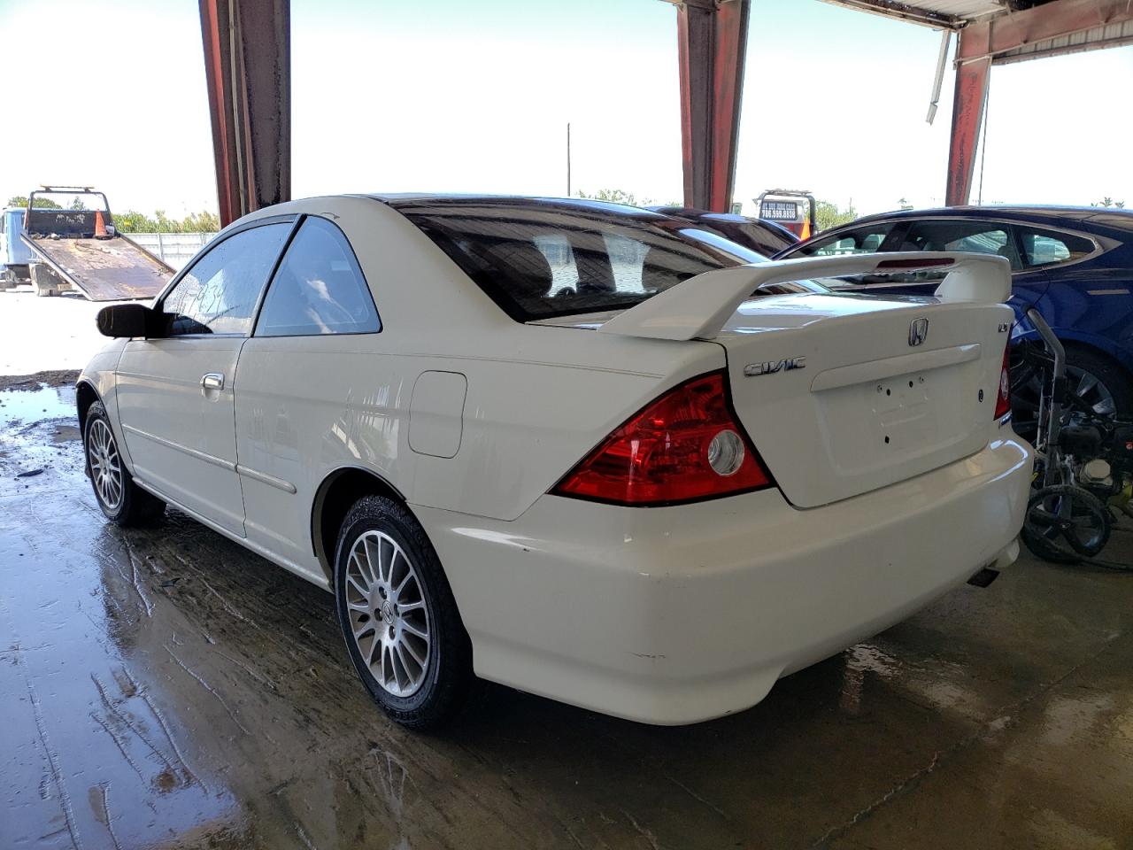 Photo 3 from auction – 2005 HONDA CIVIC LX with VIN 1HGEM22585L073140