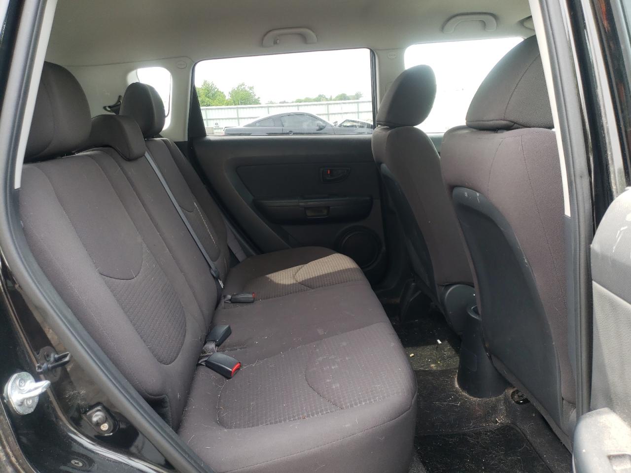 Photo 17 from auction – 2011 KIA SOUL with VIN KNDJT2A15B7319077
