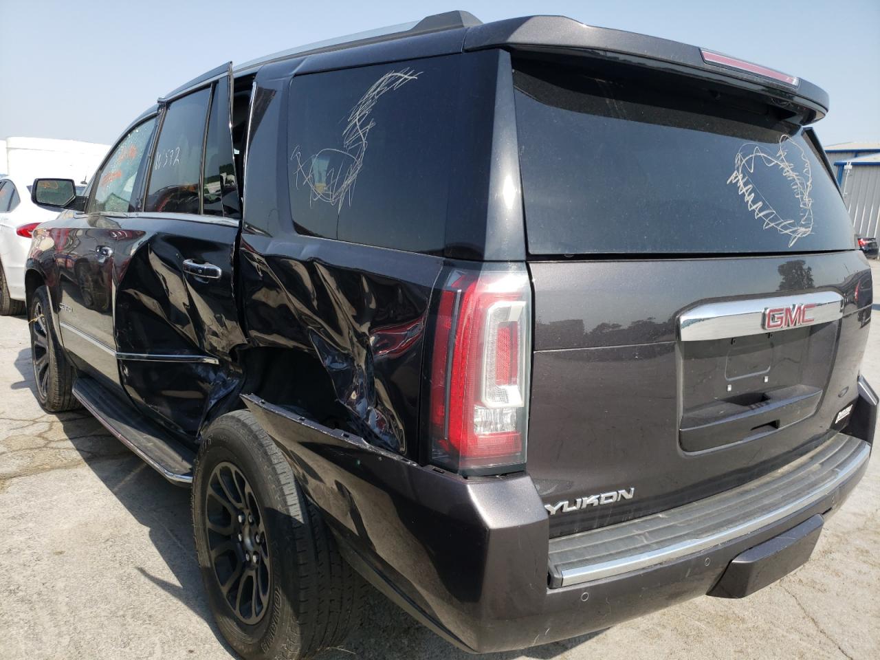 Photo 9 from auction – 2017 GMC YUKON DENA with VIN 1GKS2CKJ4HR227066