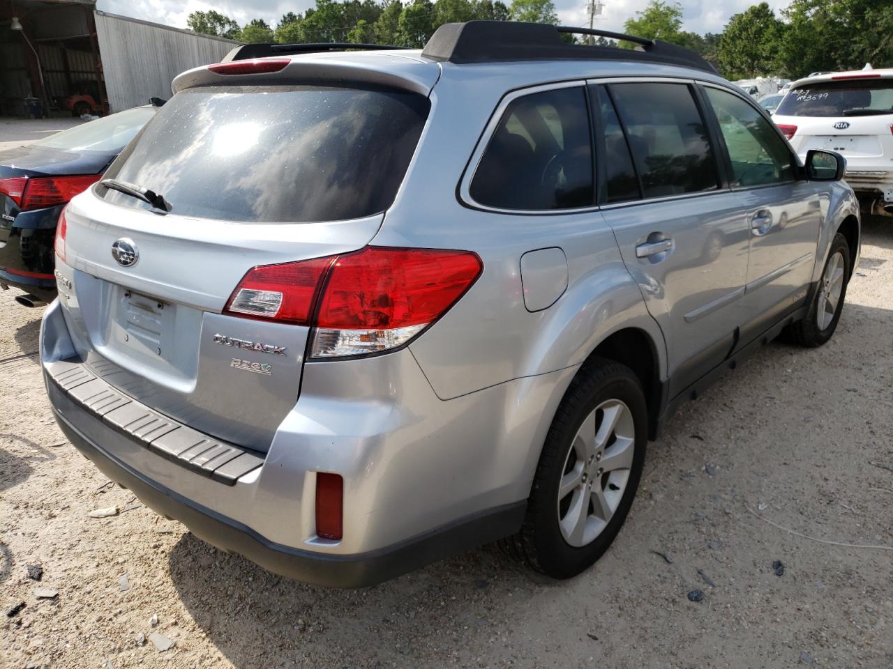 Photo 4 from auction – 2013 SUBARU OUTBACK 2. with VIN 4S4BRBGC0D3222712
