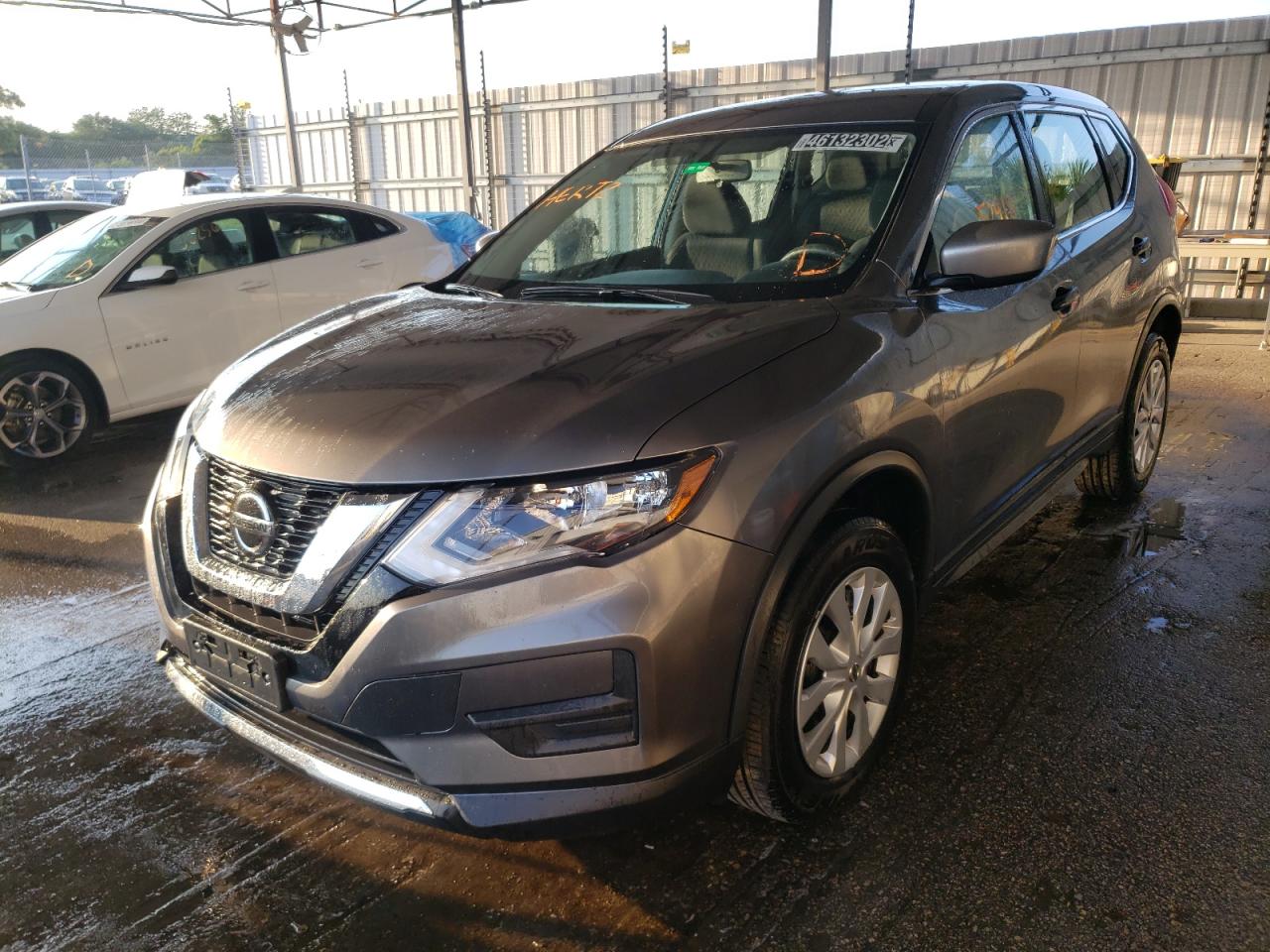 Photo 2 from auction – 2018 NISSAN ROGUE S with VIN KNMAT2MV8JP534014