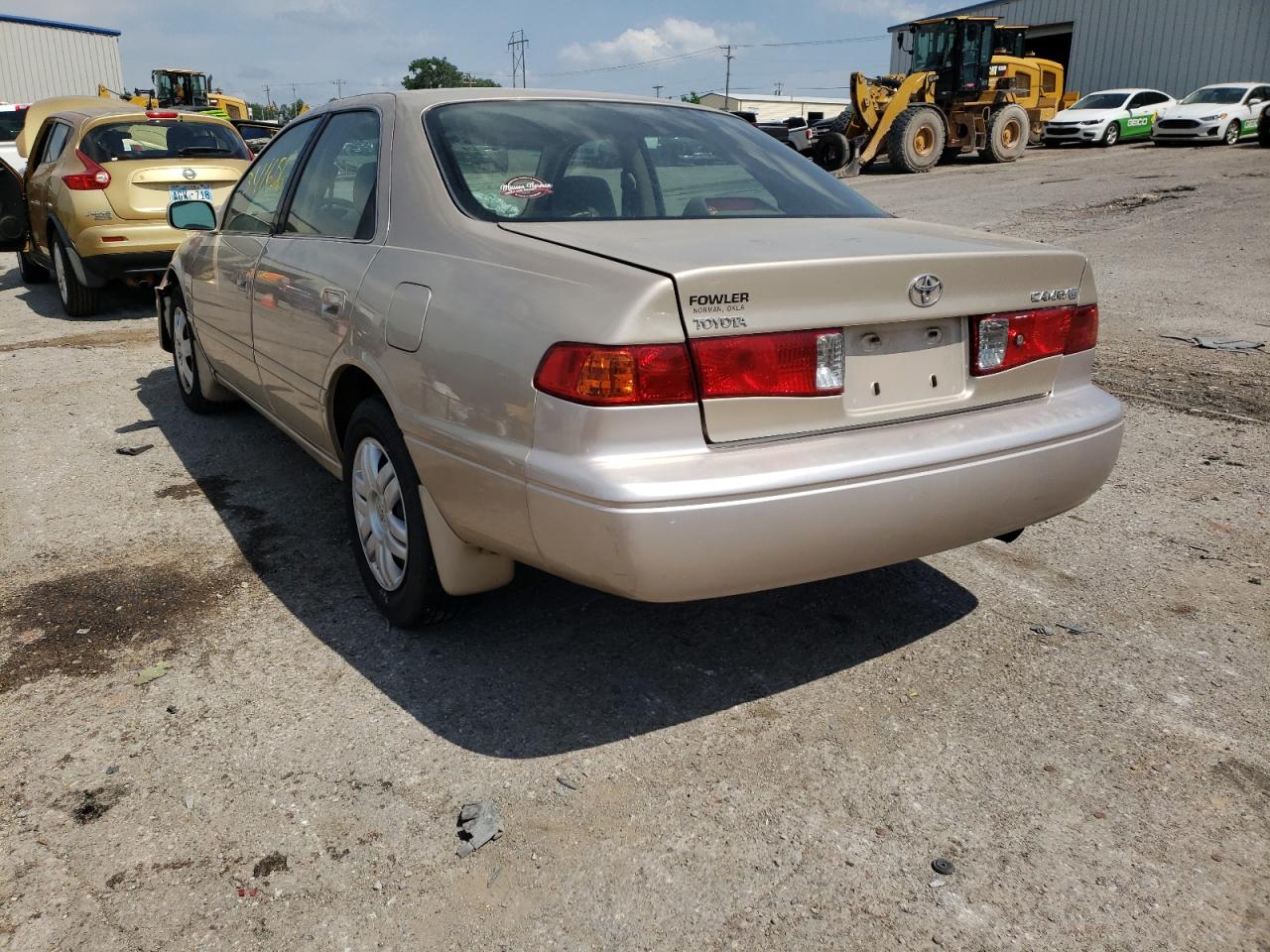 Photo 3 from auction – 2000 TOYOTA CAMRY CE with VIN JT2BG22K9Y0519065