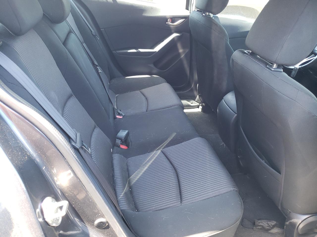 Photo 6 from auction – 2016 MAZDA 3 TOURING with VIN JM1BM1L72G1320212