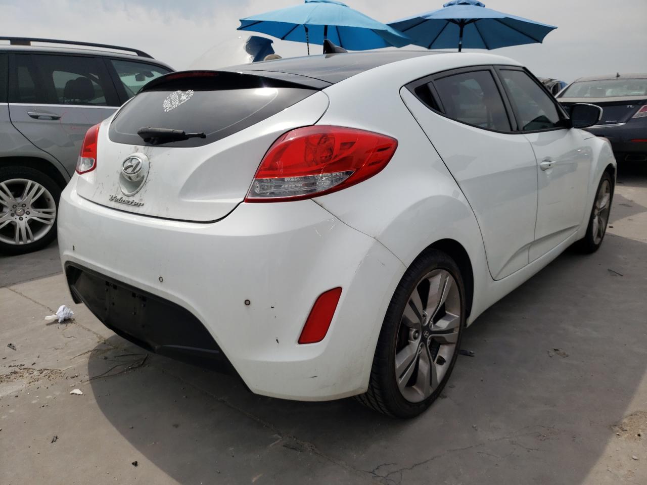 Photo 4 from auction – 2013 HYUNDAI VELOSTER with VIN KMHTC6AD7DU167684