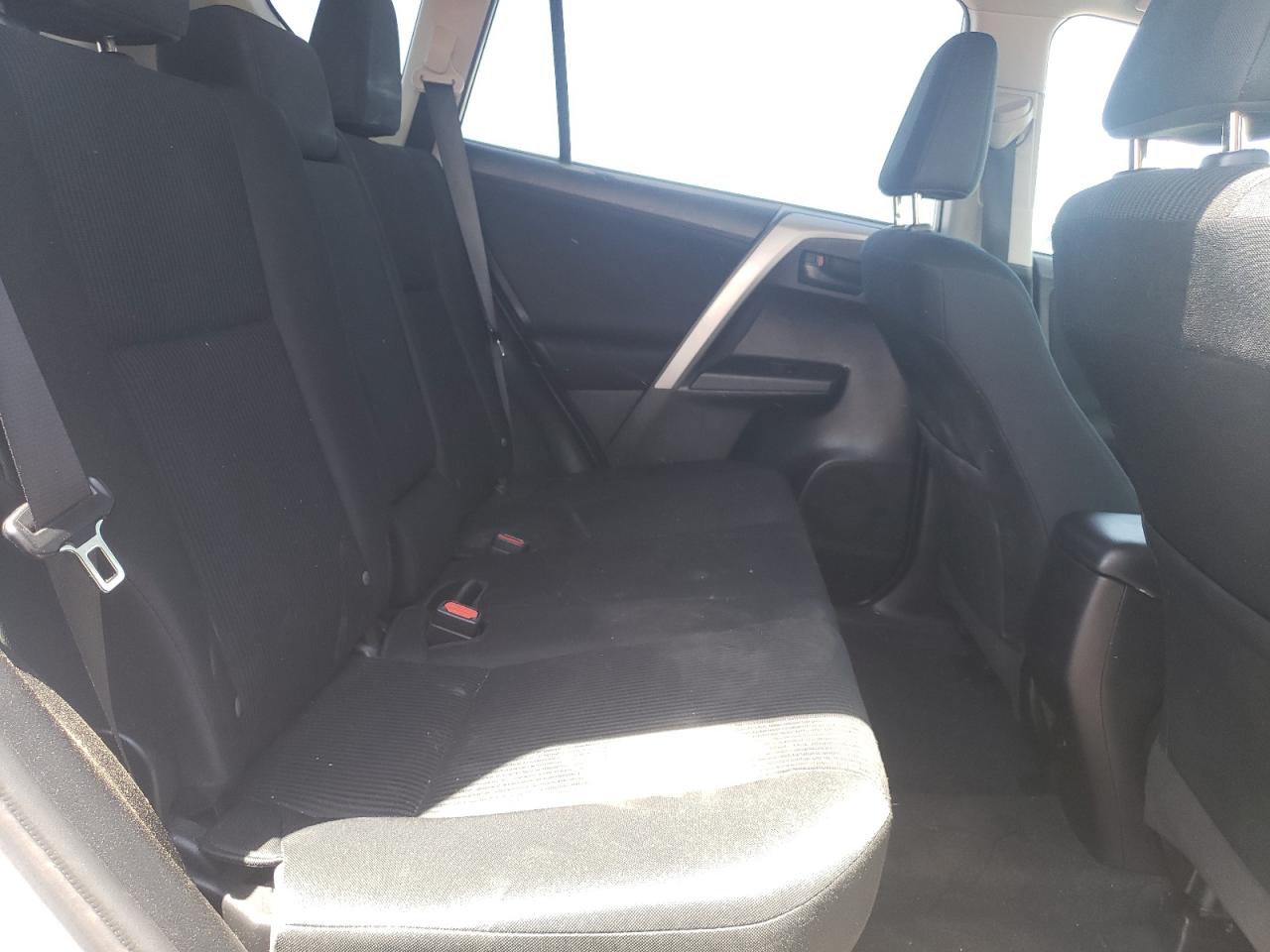 Photo 6 from auction – 2016 TOYOTA RAV4 LE with VIN 2T3BFREV3GW481660