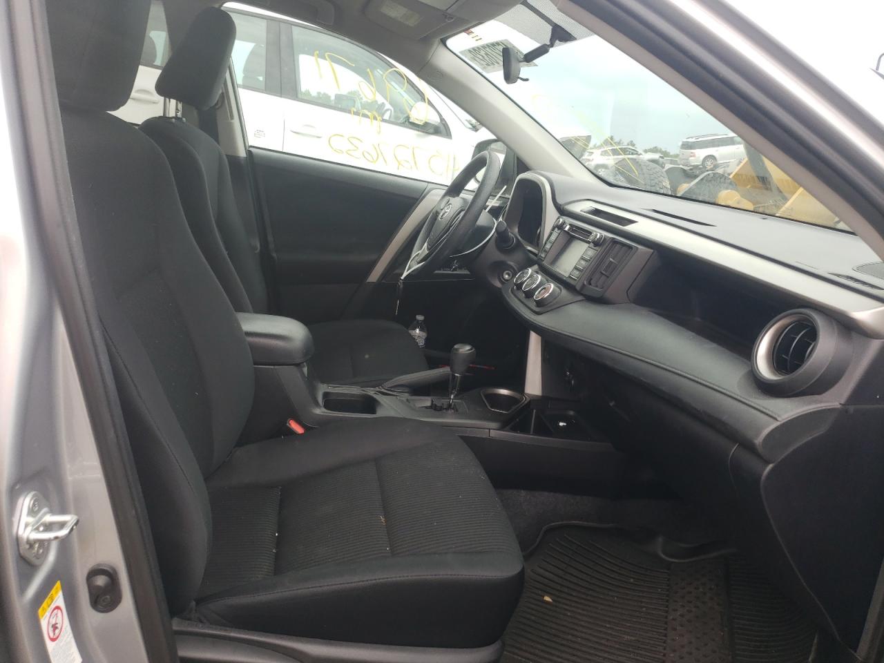 Photo 14 from auction – 2016 TOYOTA RAV4 with VIN 2T3ZFREVXGW284757
