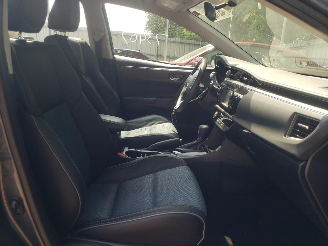 Photo 5 from auction – 2016 TOYOTA COROLLA L with VIN 5YFBURHE1GP489588