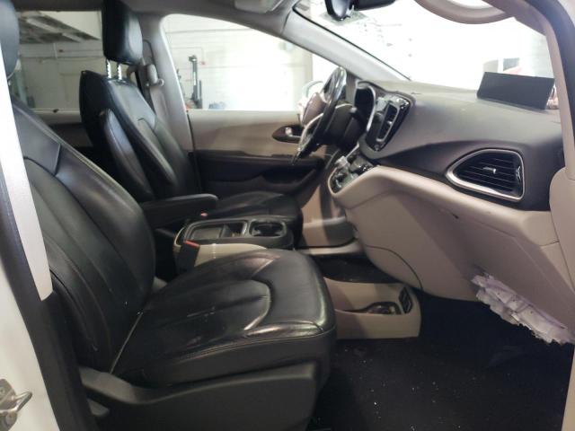 Photo 5 from auction – 2017 CHRYSLER PACIFICA T with VIN 2C4RC1BG1HR668311