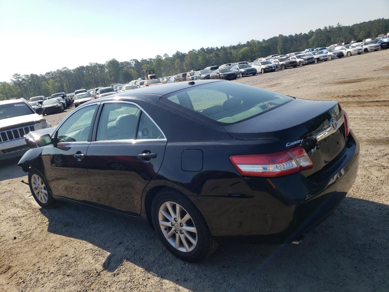 Photo 3 from auction – 2011 TOYOTA CAMRY SE with VIN 4T1BK3EK8BU130873