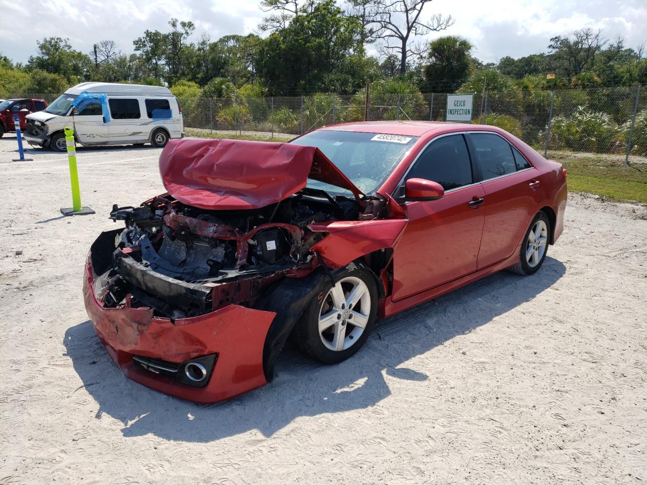 Photo 2 from auction – 2012 TOYOTA CAMRY BASE with VIN 4T1BF1FK1CU553240