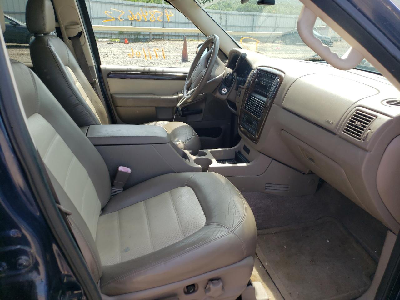 Photo 5 from auction – 2003 FORD EXPLORER E with VIN 1FMZU74WX3UB45798