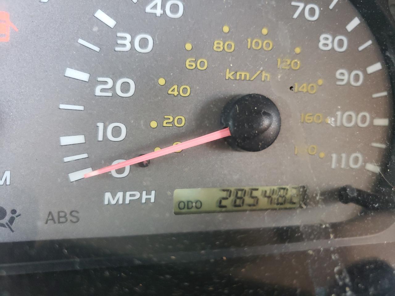 Photo 8 from auction – 2002 TOYOTA SEQUOIA SR with VIN 5TDBT44A52S094645
