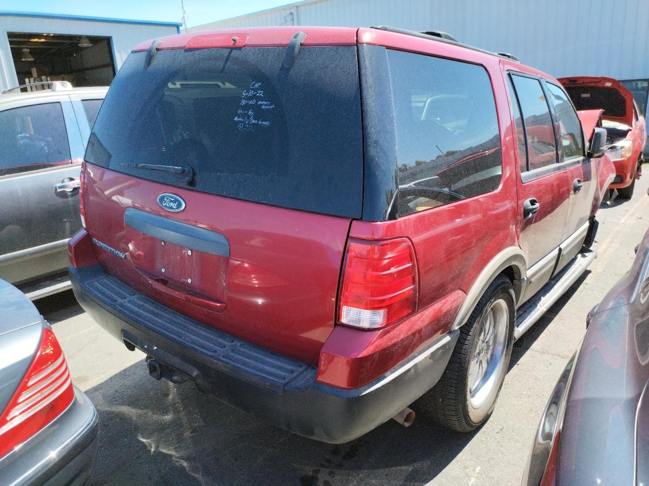Photo 4 from auction – 2004 FORD EXPEDITION with VIN 1FMRU13W44LA94711