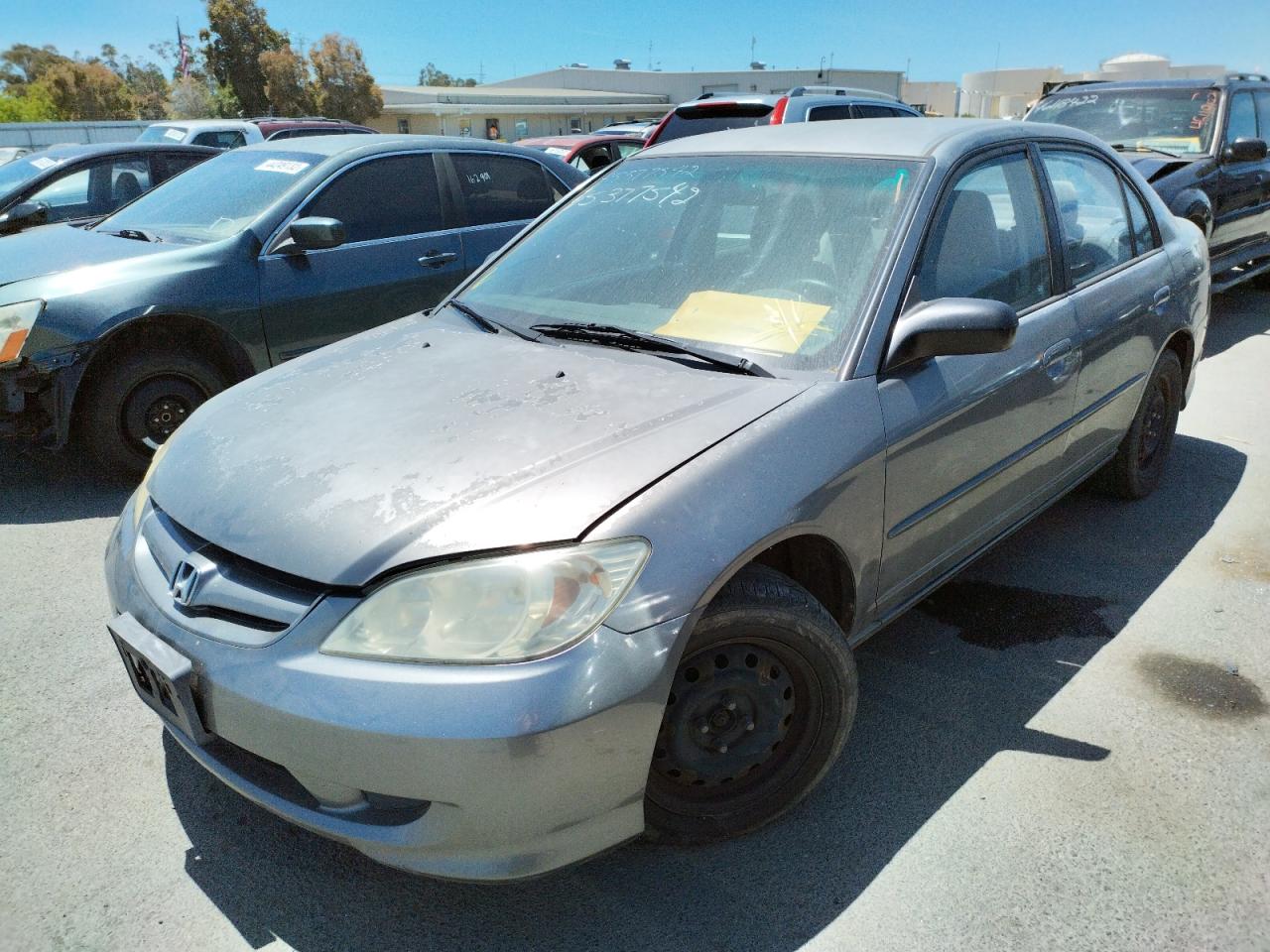 Photo 2 from auction – 2004 HONDA CIVIC LX with VIN 2HGES16564H501387