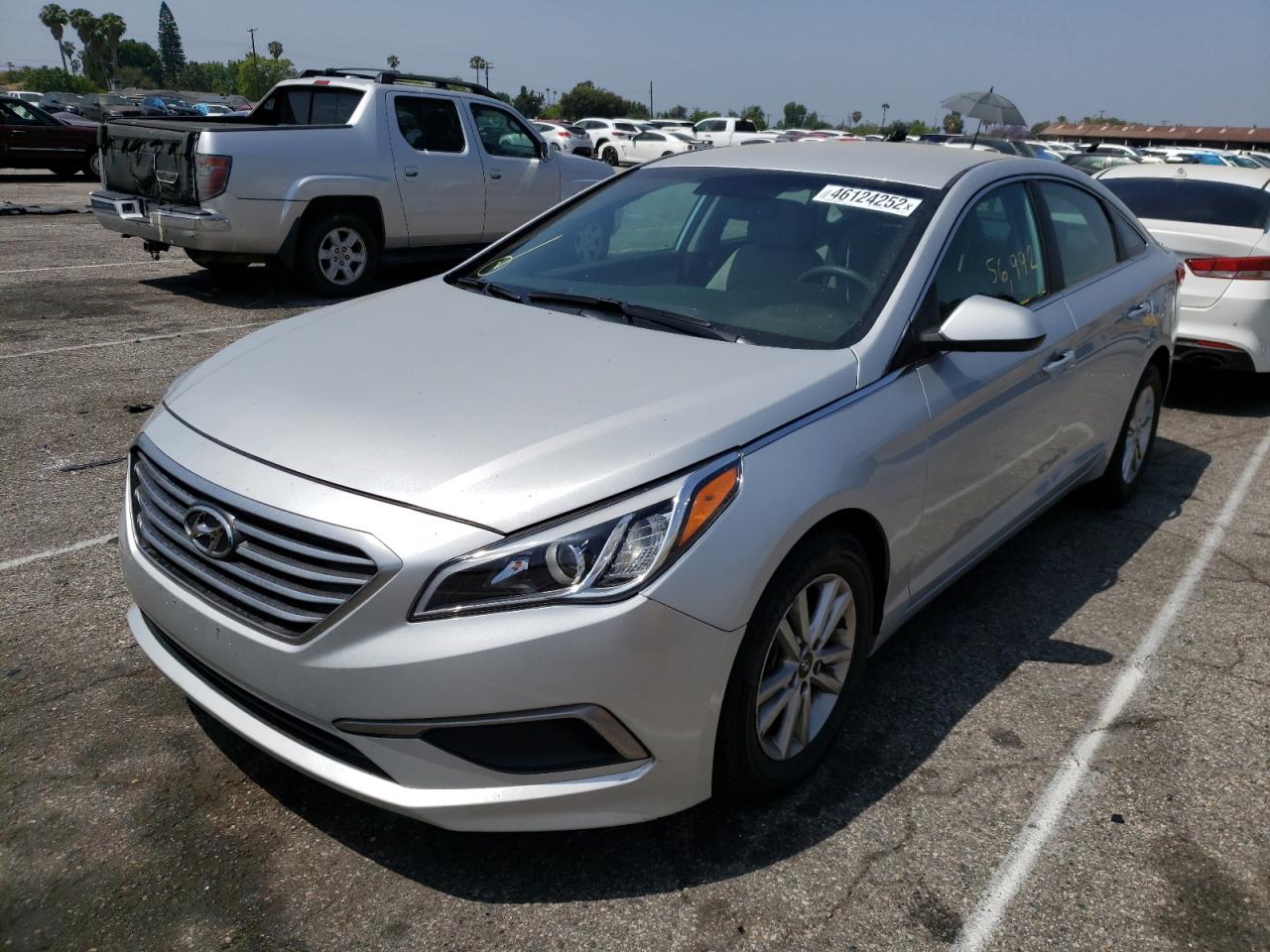 Photo 2 from auction – 2016 HYUNDAI SONATA SE with VIN 5NPE24AF0GH272958