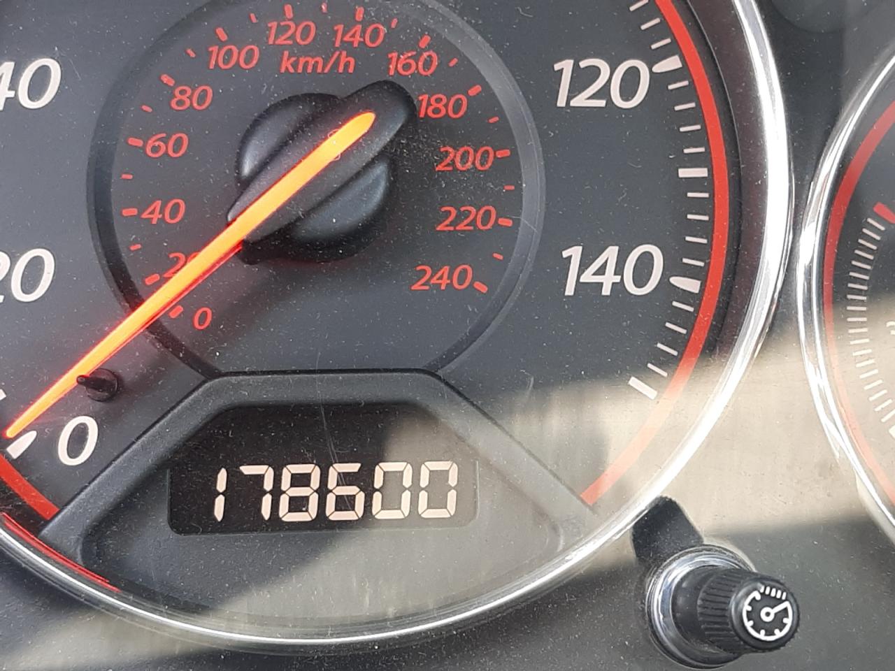 Photo 8 from auction – 2005 HONDA CIVIC EX with VIN 1HGEM22905L008964