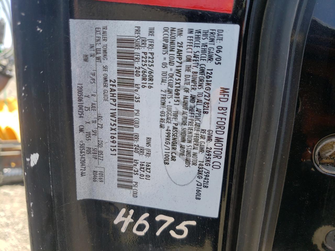 Photo 10 from auction – 2005 FORD CROWN VICT with VIN 2FAHP71W75X169151