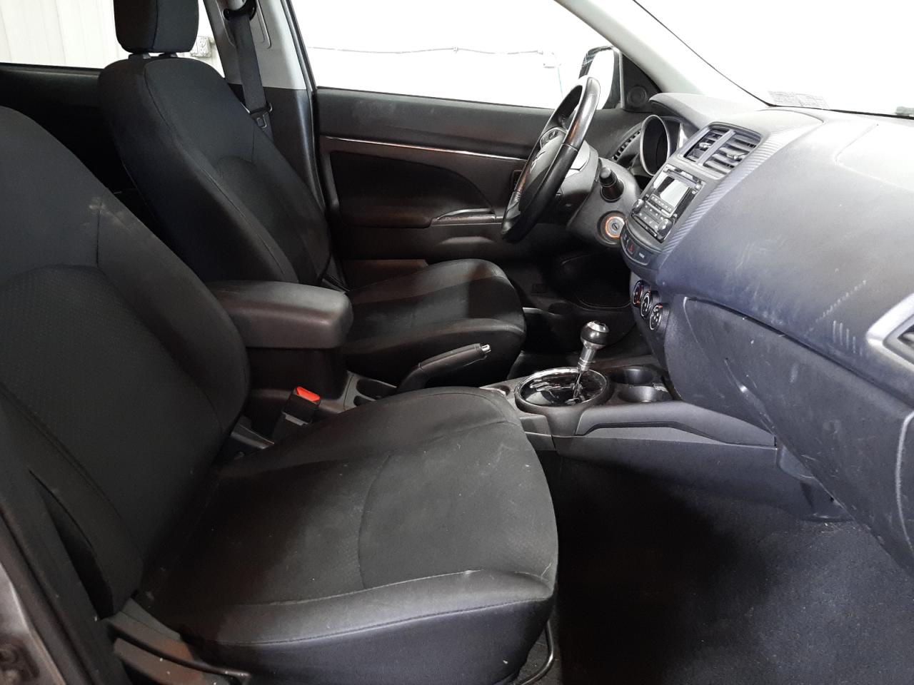 Photo 5 from auction – 2015 MITSUBISHI OUTLANDER with VIN 4A4AR3AU7FE056566