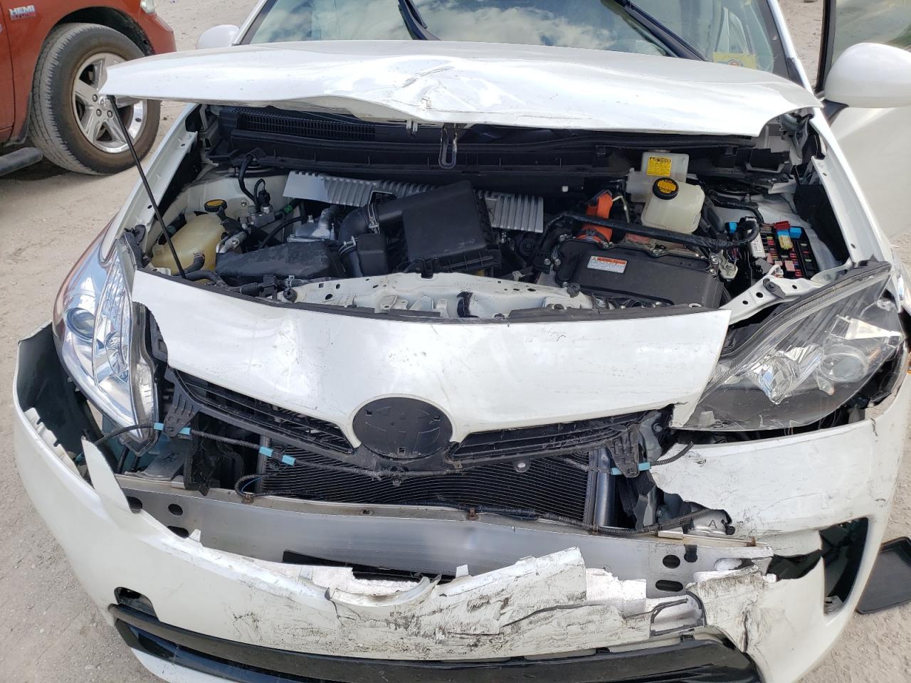 Photo 7 from auction – 2014 TOYOTA PRIUS with VIN JTDKN3DUXE1740522
