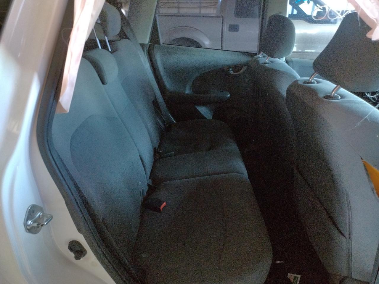 Photo 6 from auction – 2010 HONDA FIT with VIN JHMGE8H2XAS010527