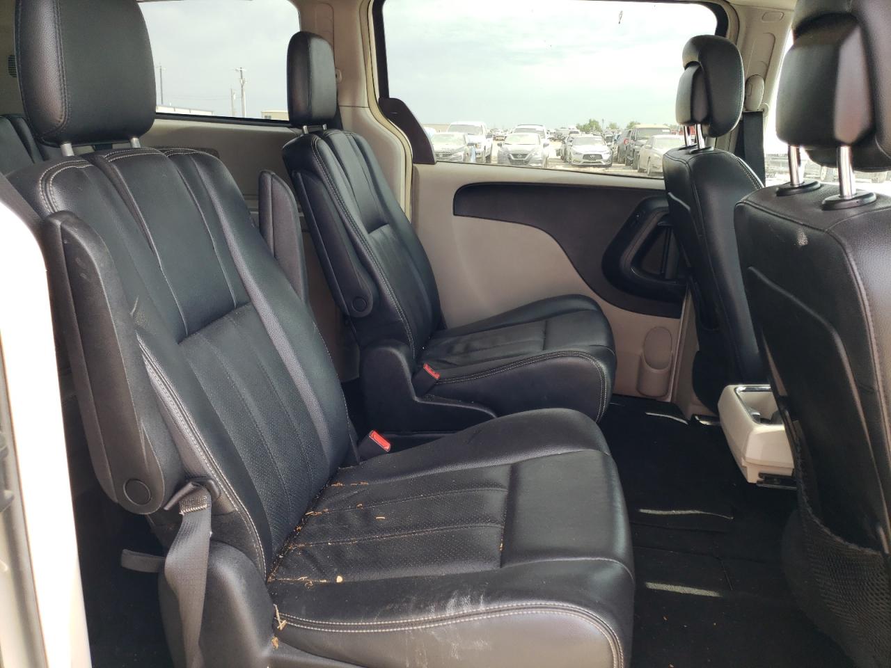 Photo 6 from auction – 2012 CHRYSLER TOWN & COU with VIN 2C4RC1BG5CR400869