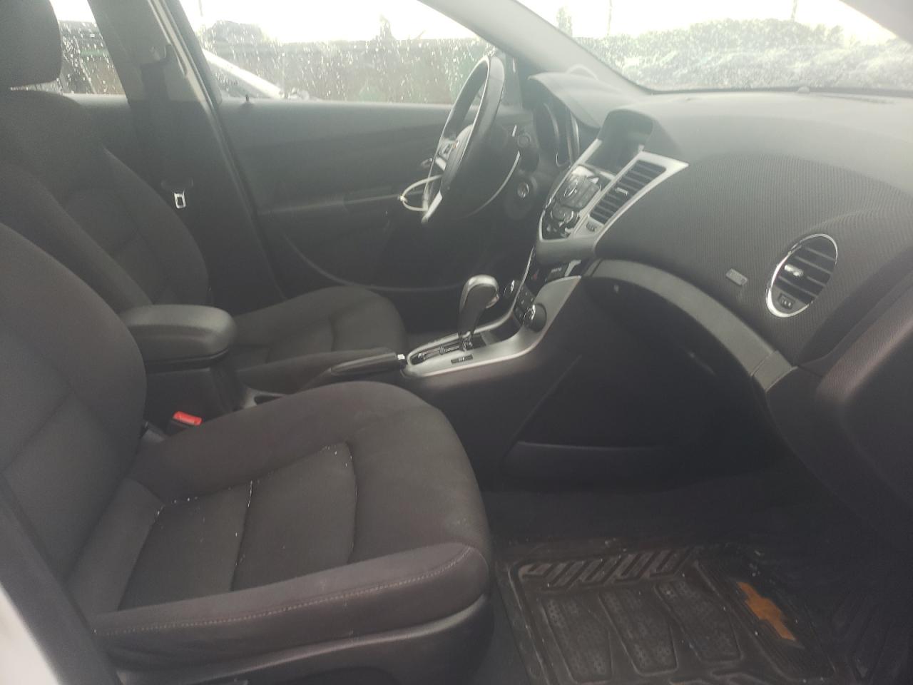 Photo 5 from auction – 2014 CHEVROLET CRUZE LT with VIN 1G1PC5SB4E7449786