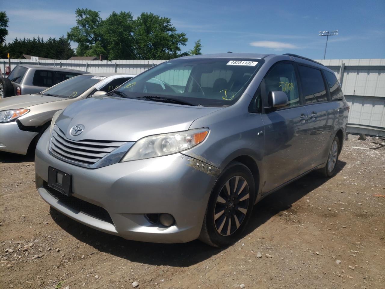 Photo 2 from auction – 2017 TOYOTA SIENNA LE with VIN 5TDJZ3DC0HS155351