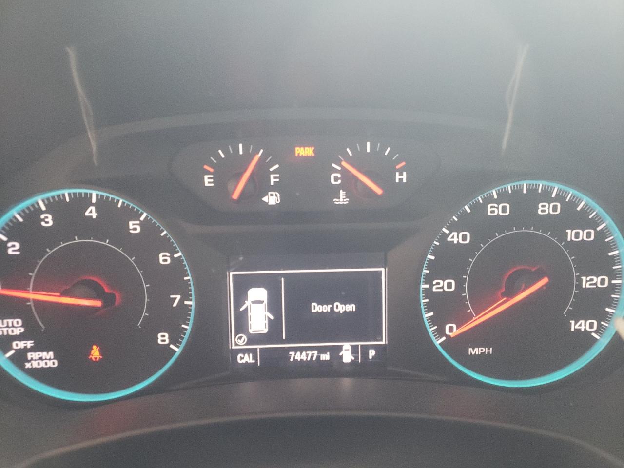 Photo 8 from auction – 2018 CHEVROLET EQUINOX LT with VIN 3GNAXJEV9JS575158