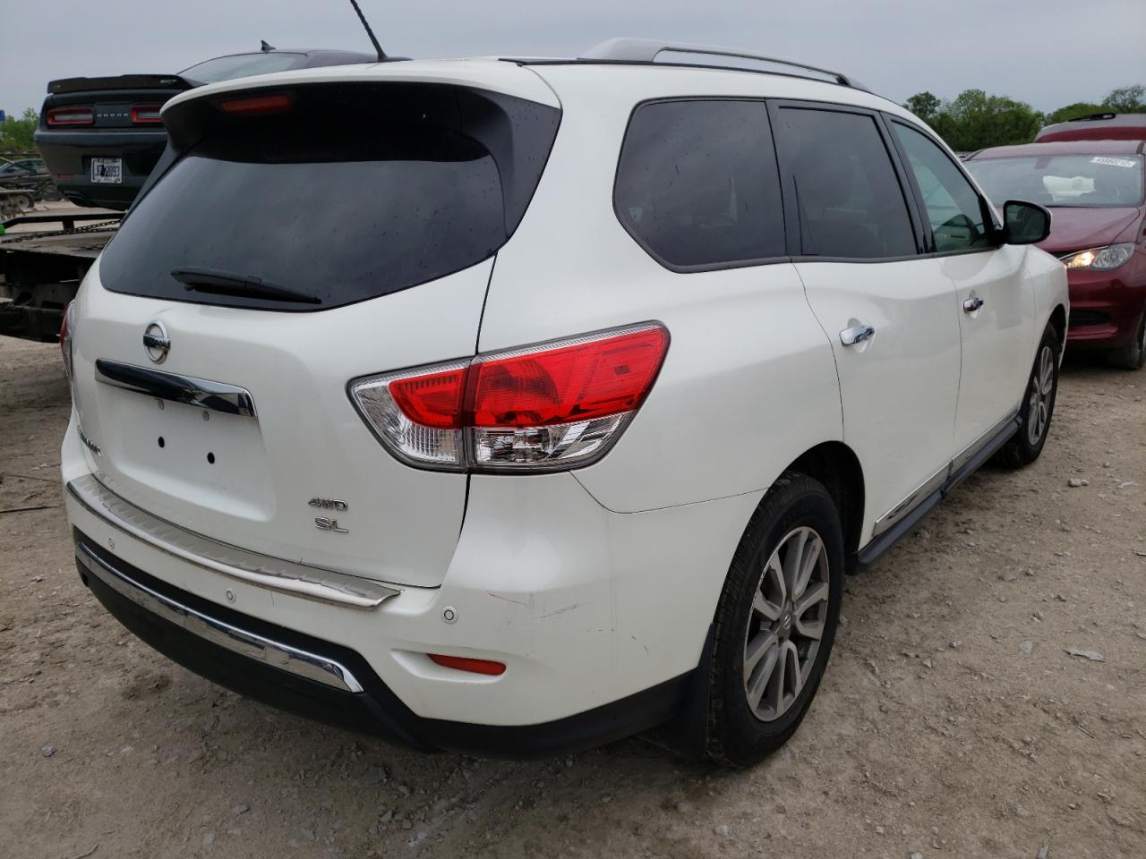 Photo 4 from auction – 2015 NISSAN PATHFINDER with VIN 5N1AR2MM1FC662272