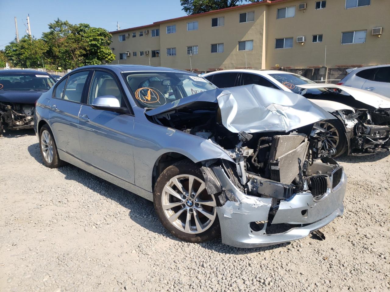 BMW 320 I 2014 with VIN WBA3B1C51EP678661 - Photo from auction
