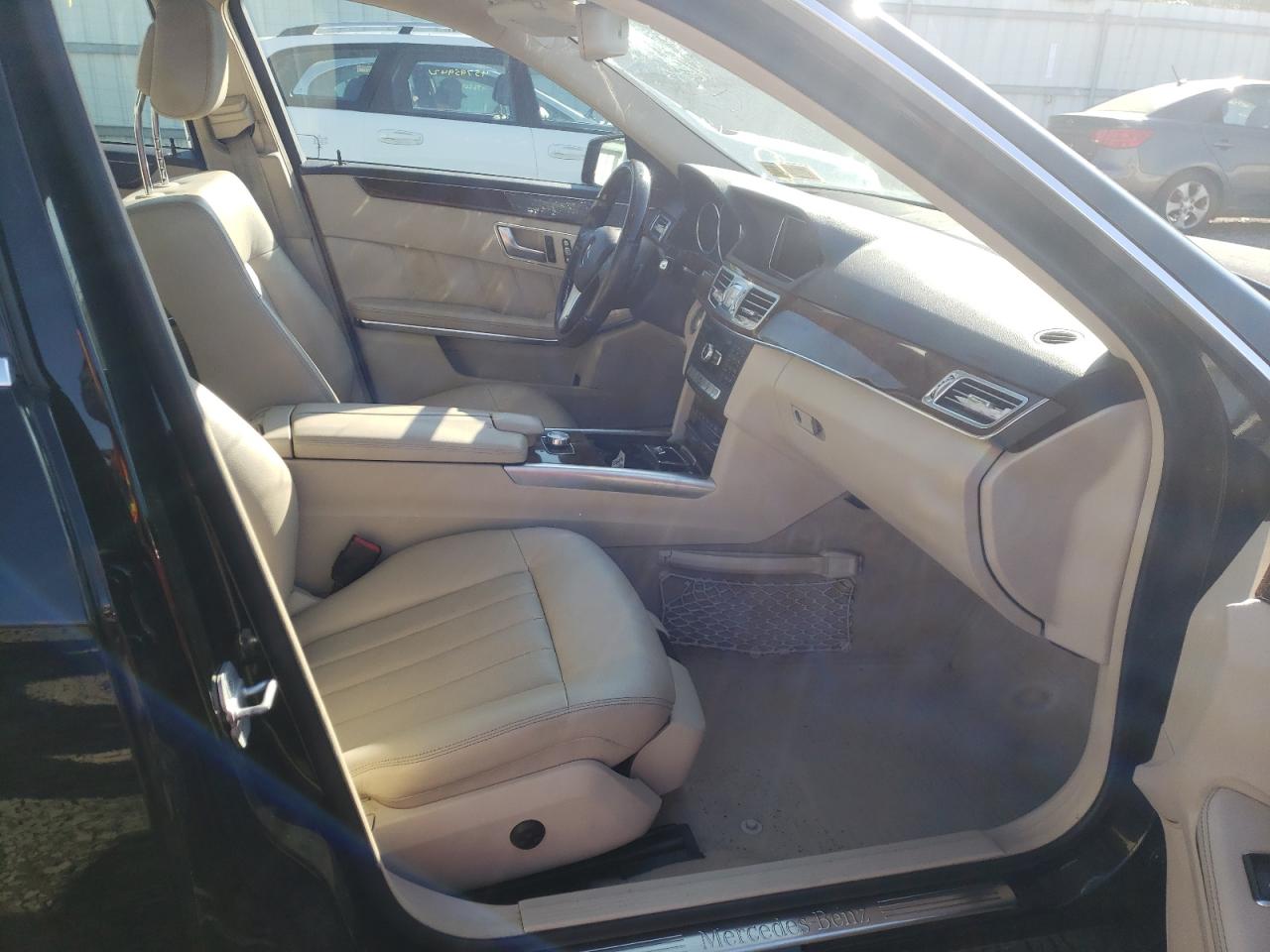Photo 5 from auction – 2014 MERCEDES-BENZ E 350 4MAT with VIN WDDHF8JB9EA961865