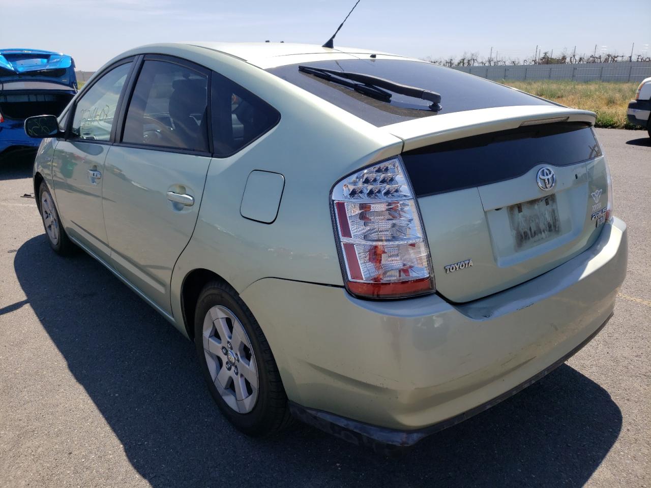 Photo 3 from auction – 2007 TOYOTA PRIUS with VIN JTDKB20U677663088
