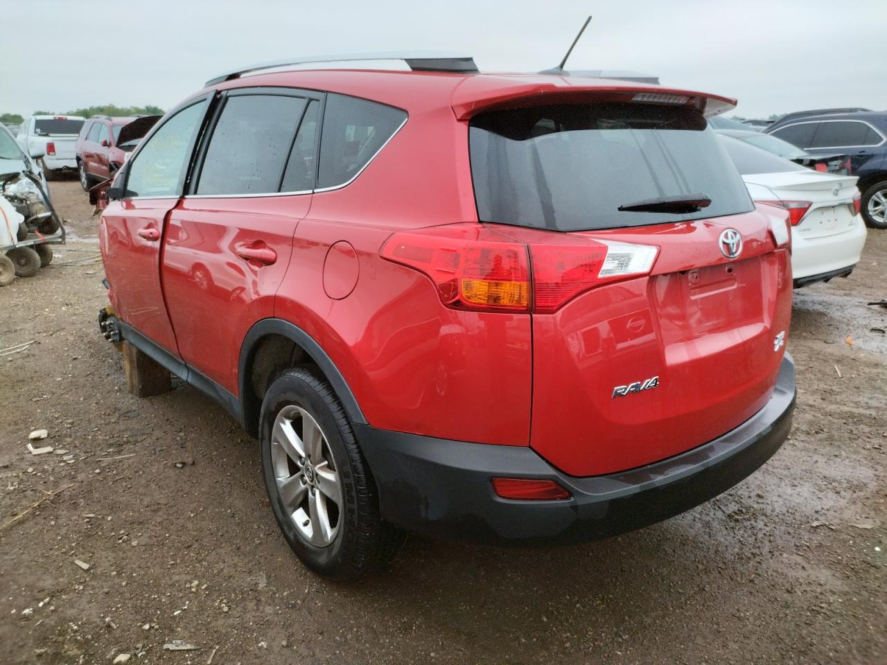 Photo 3 from auction – 2015 TOYOTA RAV4 XLE with VIN 2T3RFREV4FW237268