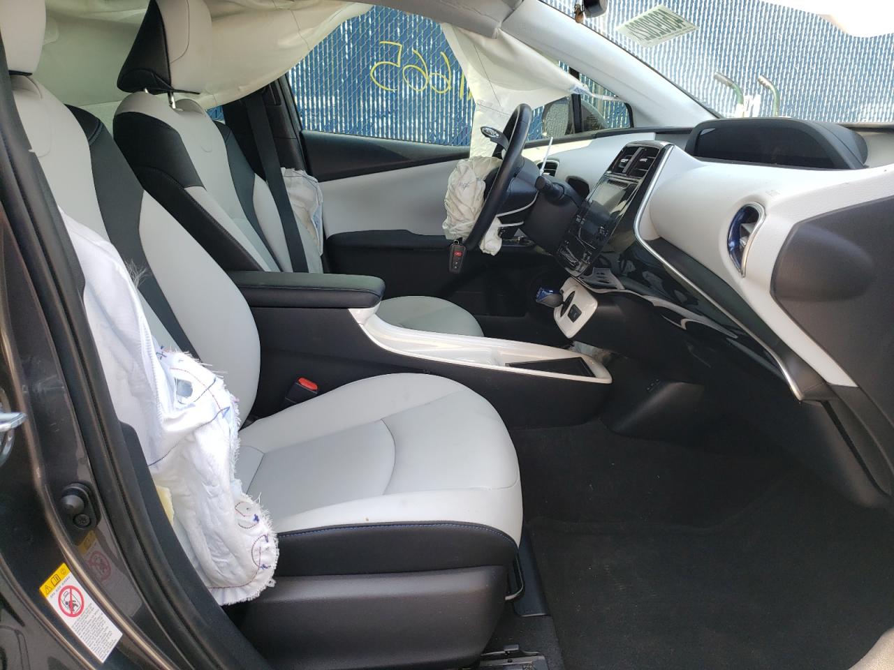 Photo 5 from auction – 2017 TOYOTA PRIUS with VIN JTDKARFU7H3534255