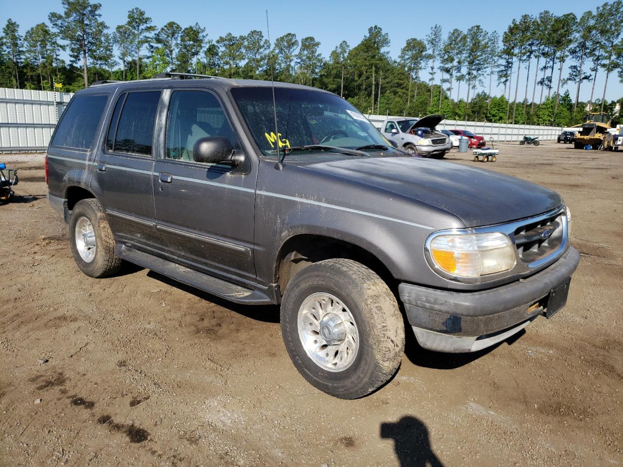 FORD EXPLORER 1998 with VIN 1FMZU32X9WZC13858 - Photo from auction