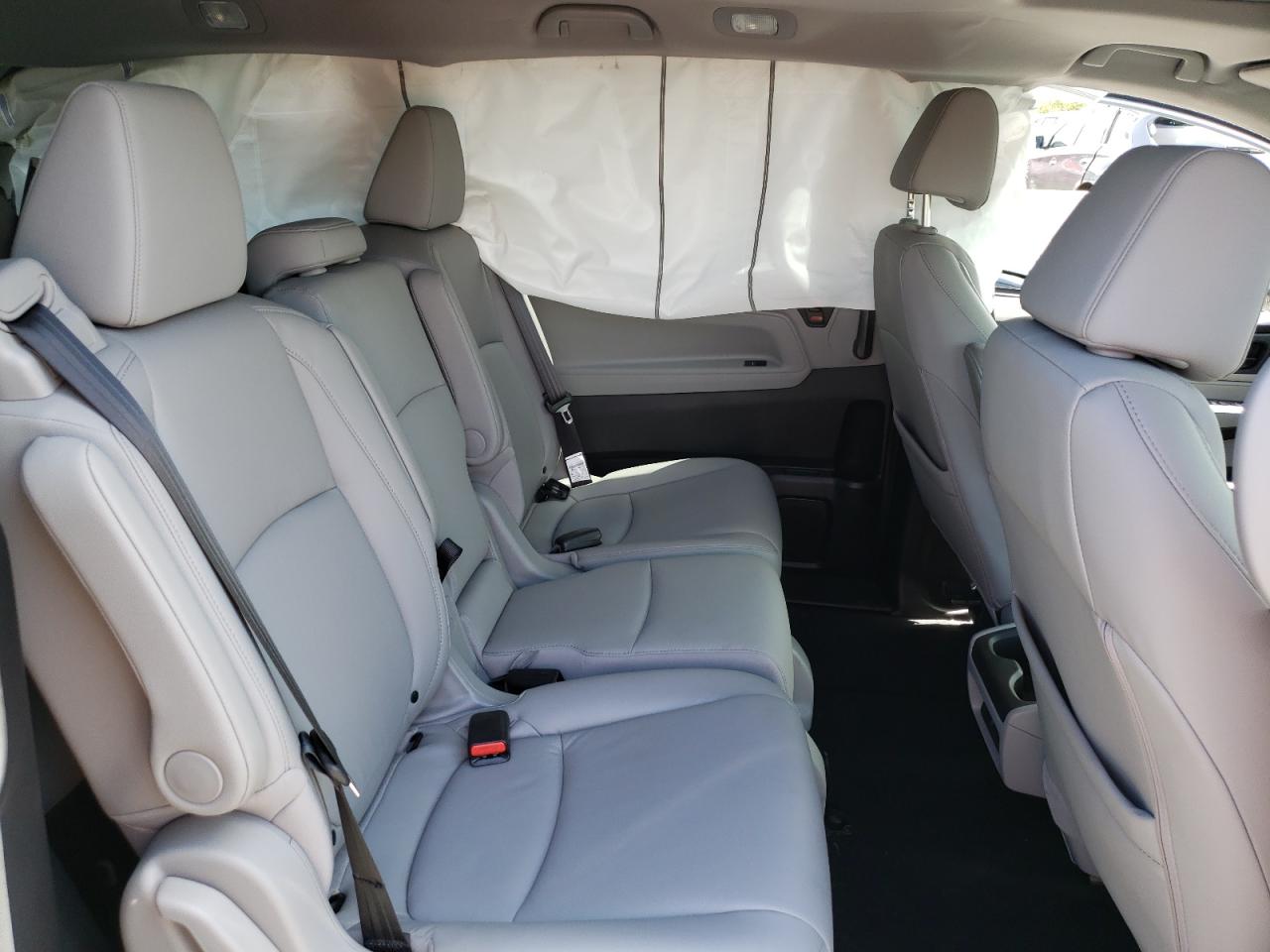 Photo 6 from auction – 2018 HONDA ODYSSEY EX with VIN 5FNRL6H75JB105185