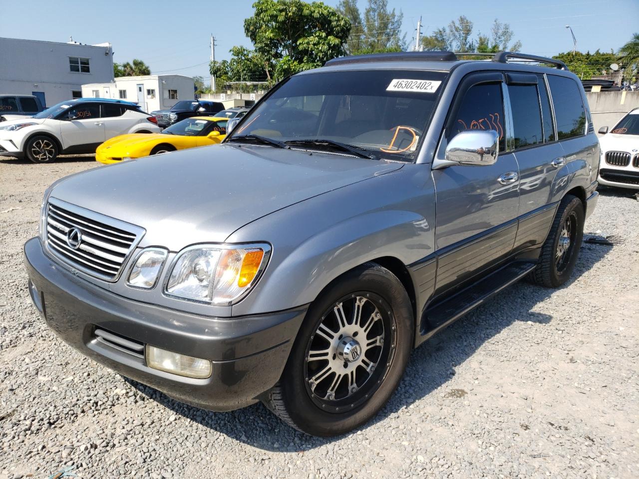 Photo 2 from auction – 2002 LEXUS LX 470 with VIN JTJHT00W023512306