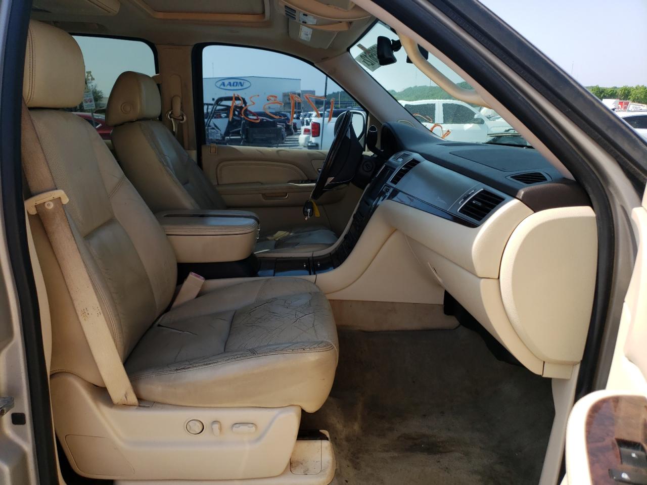 Photo 5 from auction – 2007 CADILLAC ESCALADE E with VIN 1GYFK668X7R179605