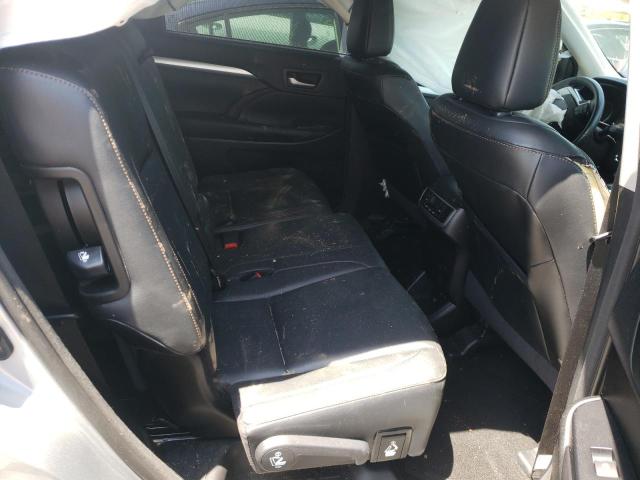 Photo 6 from auction – 2017 TOYOTA HIGHLANDER with VIN 5TDKZRFH5HS522390