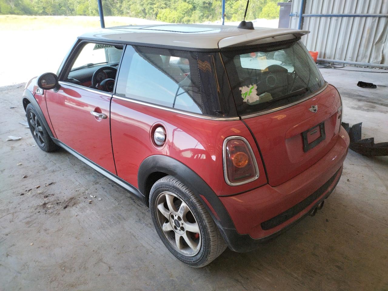 Photo 3 from auction – 2010 MINI COOPER S with VIN WMWMF7C50ATZ73313