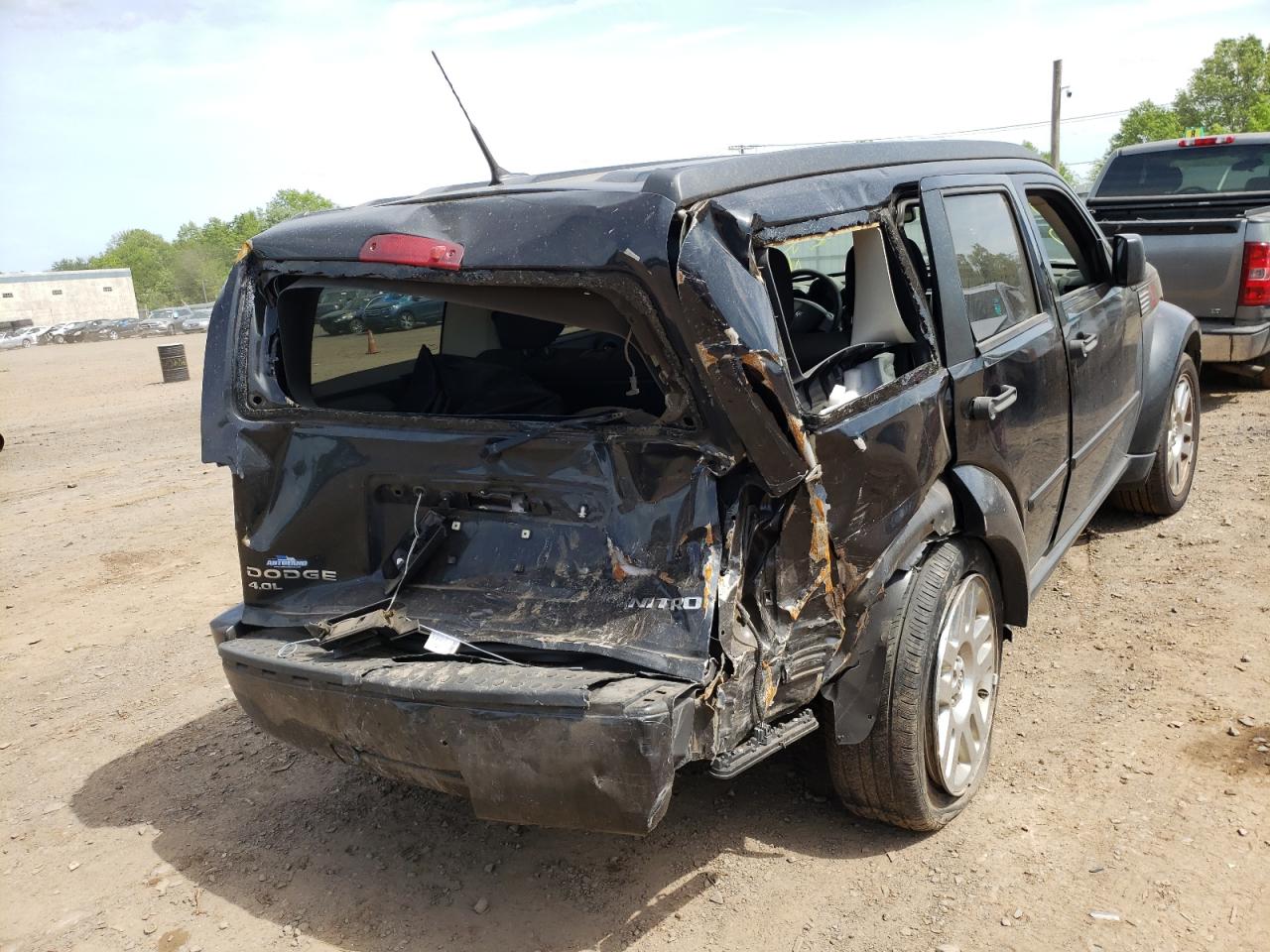 Photo 4 from auction – 2011 DODGE NITRO HEAT with VIN 1D4PU4GXXBW501333